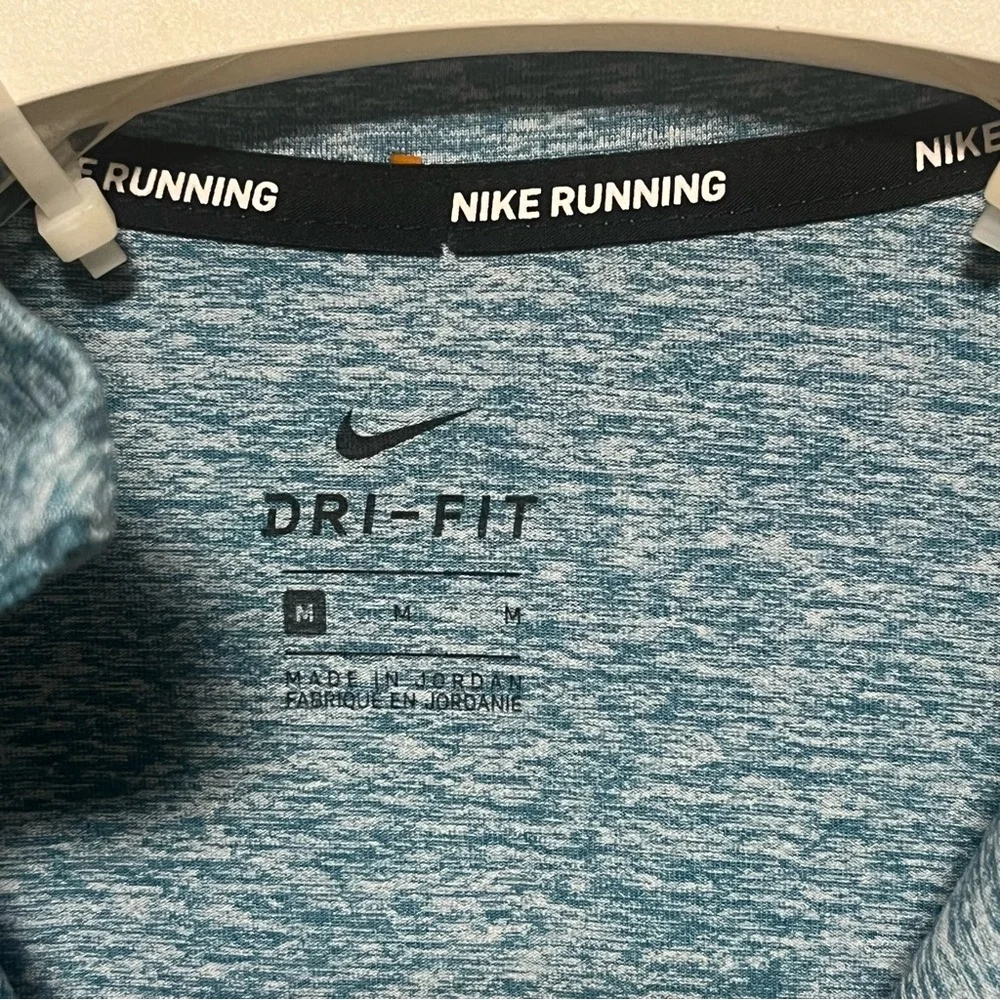 NIKE Element Long Sleeve Top